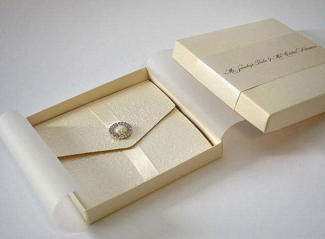 luxury-wedding-invitation-box.jpg